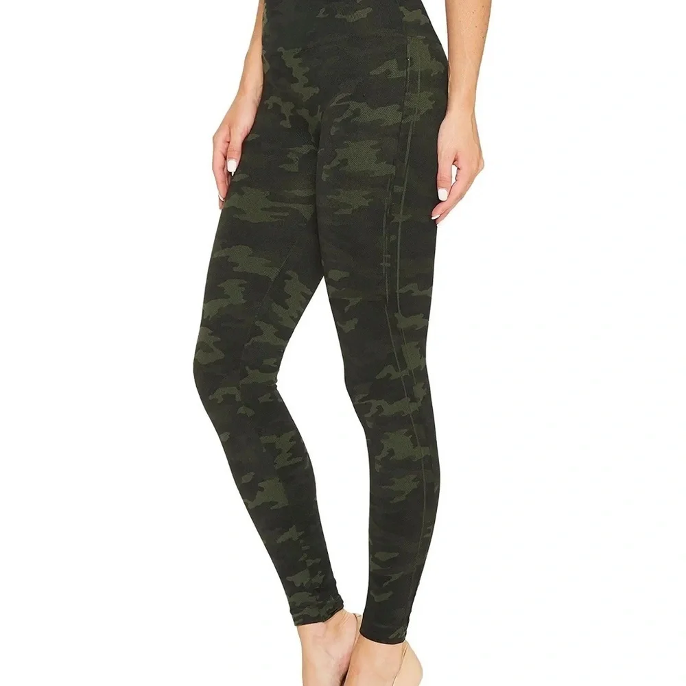 SPANX Look at Me Now Seamless Leggings Green Camo